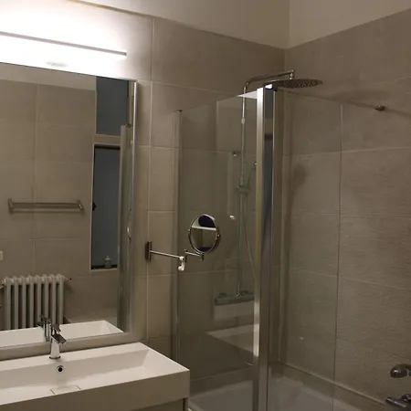 Hébergement de vacances Maison Chaleureuse Avec Grande Terrasse *