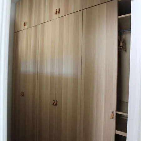 Hébergement de vacances Maison Chaleureuse Avec Grande Terrasse *