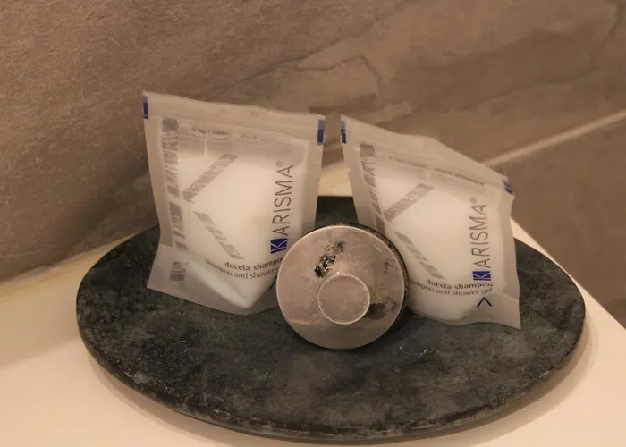 Maison Chaleureuse Avec Grande Terrasse Nimes