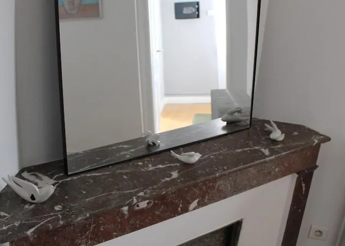 Holiday home Maison Chaleureuse Avec Grande Terrasse Nimes